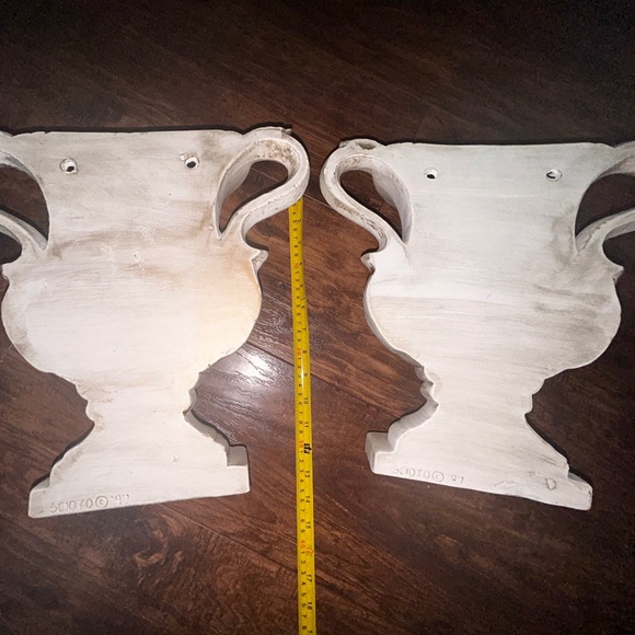 Vintage wall mount decor - Picture 3 of 4